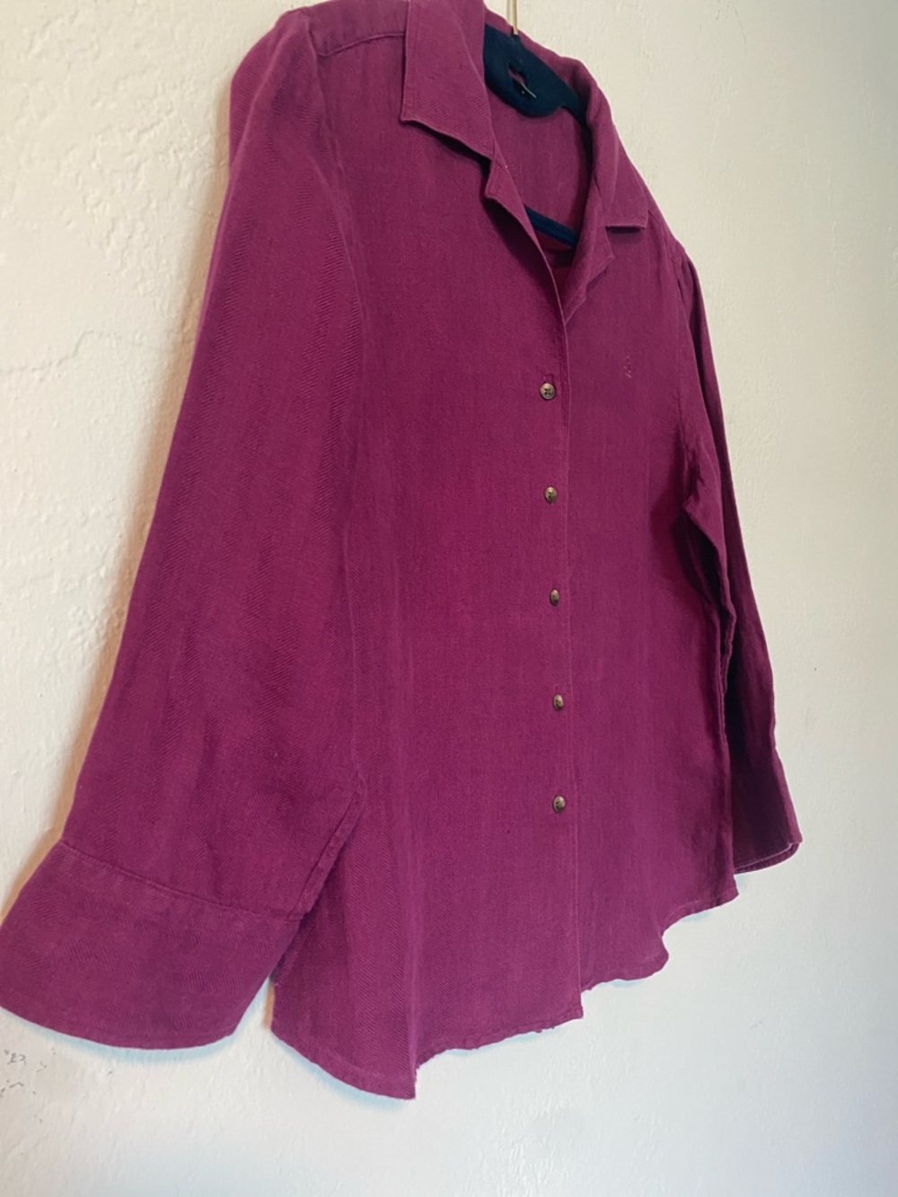 Ralph Lauren Women's Linen Button-Down Shirt in Berry Color - Picture 6 of 8